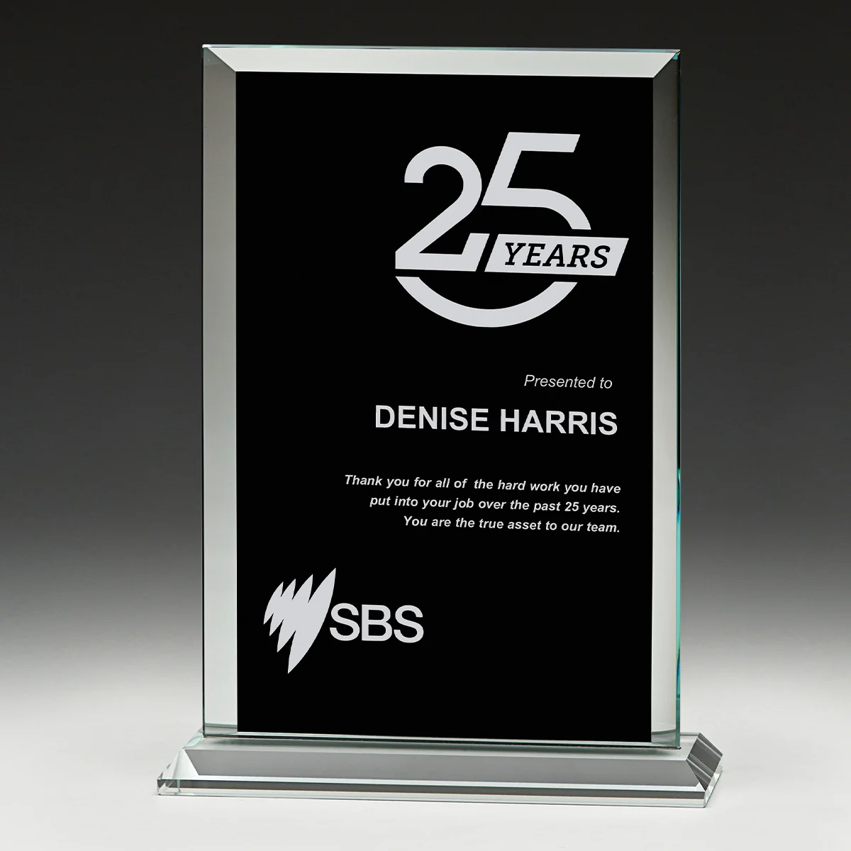 gb827s-black-grey-bg Black black billboard with glass construction