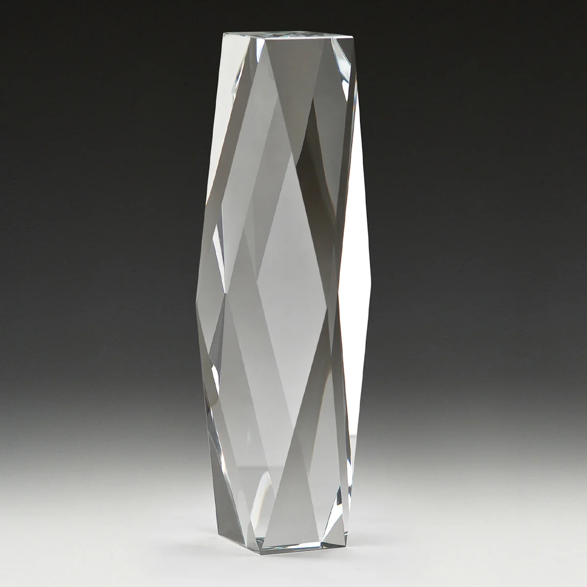 cc301a-grey-bg Core pillar with crystal construction