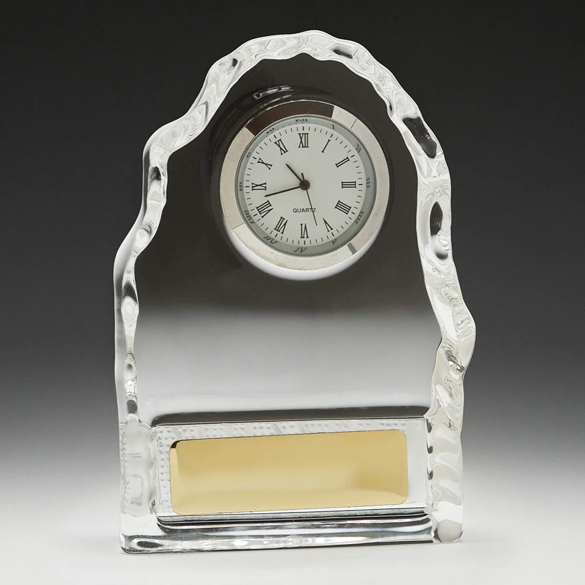 Iceberg crystal clock with crystal construction