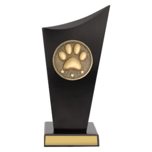 Black spartan crest - pet with timber construction